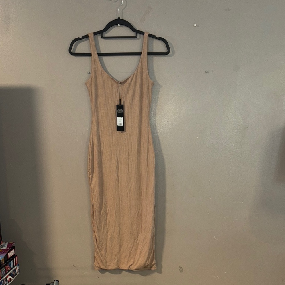 Elegant Tan Sleeveless Dress